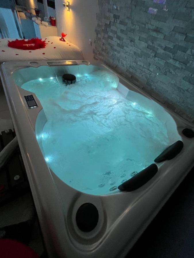 Love Room Avec Spa Privatif Le Rove Dış mekan fotoğraf